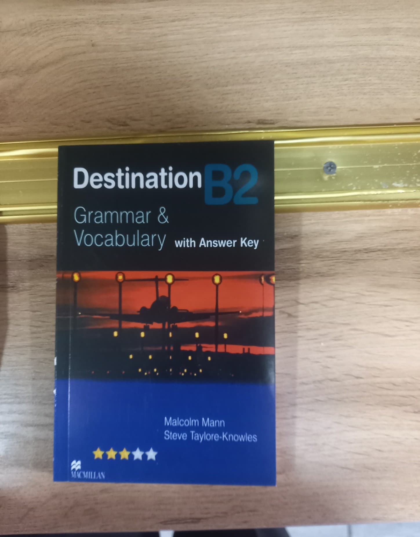 Destination b2