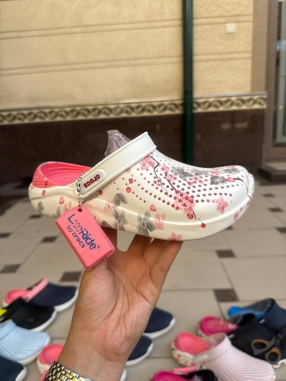 Oq crocs rozvy gulli